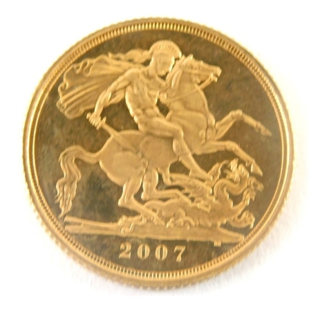 An Elizabeth II gold full sovereign, 2007.