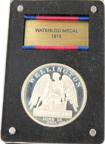 A Waterloo 200 commemorative sterling silver Worcestershire medal service reproduction Waterloo campaign medal, cased with paperwork.