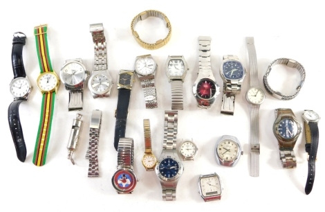 A Seiko wristwatch, with 3cm diameter dial with baton and Arabic numerals, baton pointers and date aperture, with stainless steel bracelet, and various other fashion watches. (a quantity)