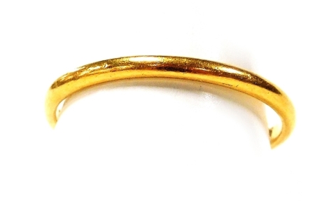 A 22ct gold wedding band, size P, 2.2g.