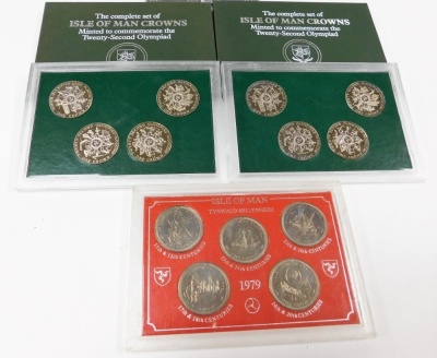 A group of Isle of Man commemorative coinage, two complete sets of Isle of Man crowns, 1979 coin sets, commemorative crowns, etc. - 3