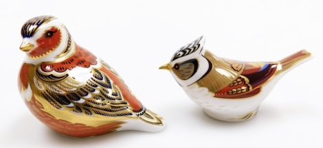 A Royal Crown Derby imari paperweight modelled as crested tit, and a further paperweight modelled as a chaffinch, second. (2)