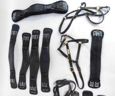 Leather horse tack and equipment, comprising a horse riding saddle and various girths (1 box) - 3