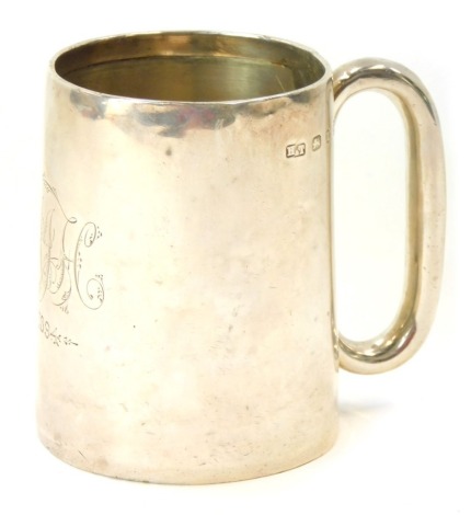 A Victorian silver christening mug, bearing the initials A J H dated 1894, Birmingham, 3¾oz, 9cm high.