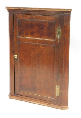 A Georgian oak corner cupboard, 100cm high, 75cm wide, 40cm deep. - 2