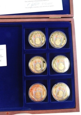 Various commemorative coins, Heroes of World War II, six coin set gold plated, partially cased, and 75th Anniversary World War II, gold plated six coin set. (2 cases) - 2