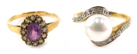 Two 9ct gold dress rings, comprising a cultured pearl and cz twist ring, ring size S, and a 9ct gold amethyst and diamond cluster ring, ring size R½, 7g all in. (2)