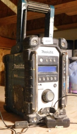 A Makita DAB digital radio. VAT is also payable on the hammer price of this lot.