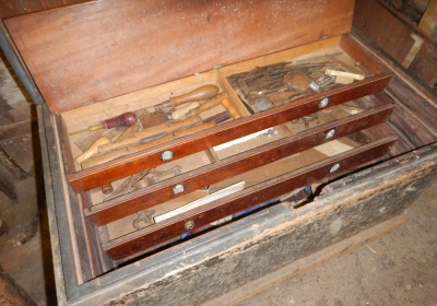 A Victorian pine carpenter's chest with carrying handle, the hinged lid opening to reveal a fitted mahogany suite of compartments and drawers, and the contents, 95cm x 54cm x 54cm. - 3