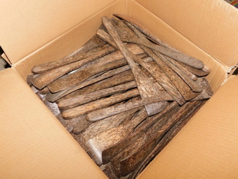 A group of palmwood spatulas and other utensils, etc. (2 boxes) Note: VAT is payable on the hammer price of this lot at 20%.