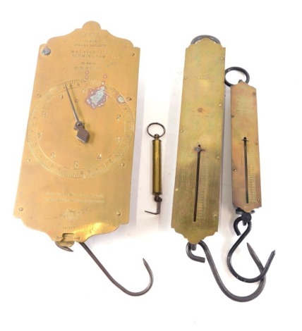 A set of W and T Avery Limited trade spring balance scales, number 60T, in brass and metal, and other scales.