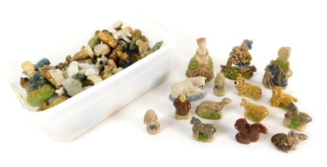 Various Wade Whimsies, polar bear, 3cm high, other figures, etc. (a quantity)