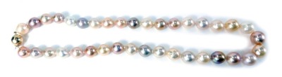 75 N/B - A single strand of freshwater cultured pearls, with ranging lustre colours, from white peach, pale pink to dark pink, on a 9ct gold ball clasp, on knotted string strand, 45cm long, 8g all in.