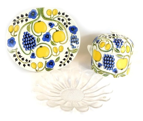 An Arabia of Finland collector's plate and tureen, in the lemon and blue flower pattern, and a Dartington Daisy Collection daisy bowl, boxed. (3)