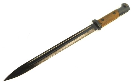 A World War II Mauser Kar 98K bayonet, stamped bot 43, no 4724, with scabbard, 43.5cm wide