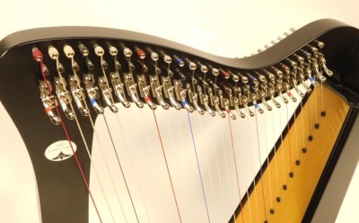 A French Camac harp, in a fitted case, 85cm long. - 3