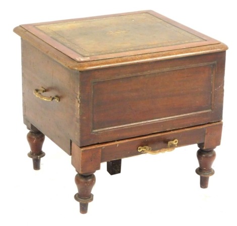 A Victorian mahogany step commode, with a green and gilt leather lined top, on bobbin turned legs, 43cm high, 47cm wide, 41cm deep.