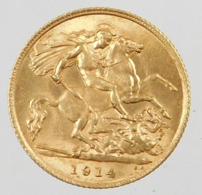 A George V half gold sovereign, dated 1914, 4g. - 3