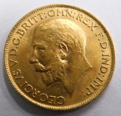 A George V gold full sovereign, 1914.