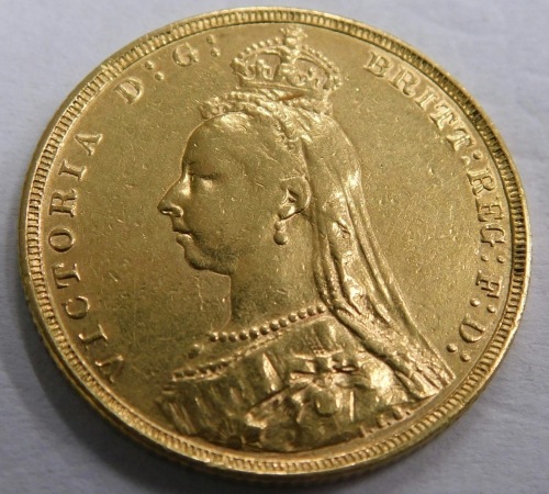 A Victorian gold full sovereign, 1890, Jubilee Head.