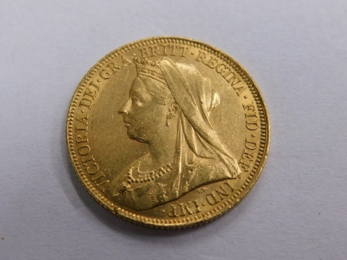 A Victorian gold full sovereign, 1898, Veiled Head.