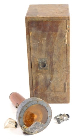 An early 20thC ships hand compass, with turned oak handle and metal top, 26cm high in fitted case.