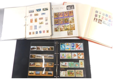 Various stamp albums, GB and other collectors stamps, world stamps, Australia, Yugoslavia, Singapore, Haiti, various others, mainly 1970s onward. (4 albums)